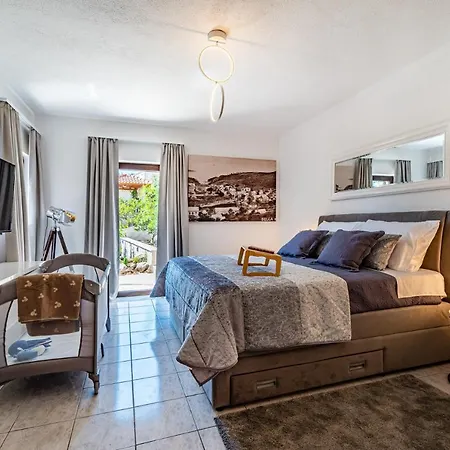 Villa Kadena - Luxury Seaside With Private Heated Pool Selca (Brac)