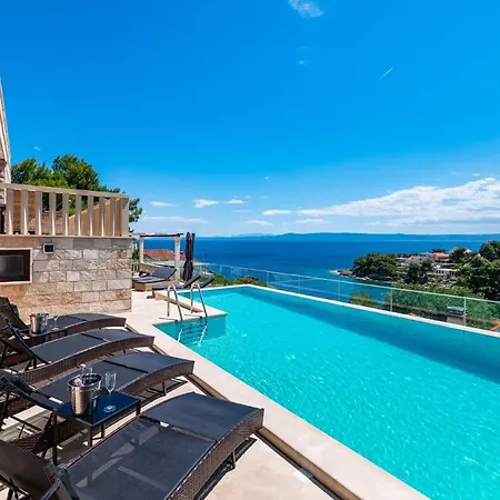 Villa Kadena - Luxury Seaside With Private Heated Pool *