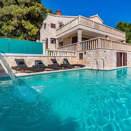 Kadena - Luxury Seaside With Private Heated Pool *