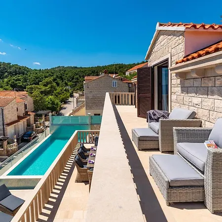 Kadena - Luxury Seaside With Private Heated Pool Willa *