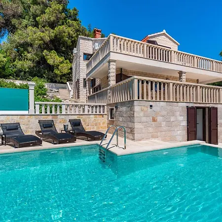 Willa Kadena - Luxury Seaside With Private Heated Pool *