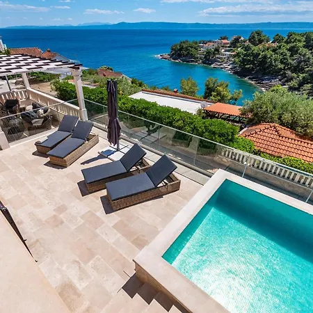Kadena - Luxury Seaside With Private Heated Pool *