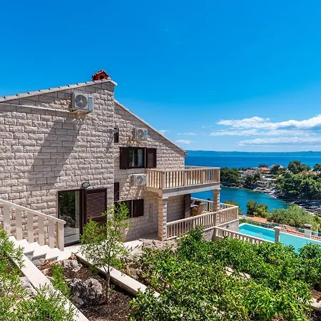 Kadena - Luxury Seaside With Private Heated Pool * Selca (Brac)