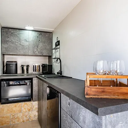 Villa Kadena - Luxury Seaside With Private Heated Pool *