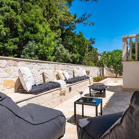 Kadena - Luxury Seaside With Private Heated Pool * Selca (Brac)