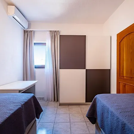 Villa Kadena - Luxury Seaside With Private Heated Pool Selca (Brac)