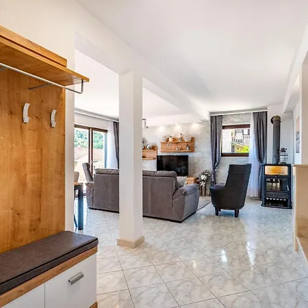 Kadena - Luxury Seaside With Private Heated Pool Villa Selca (Brac)