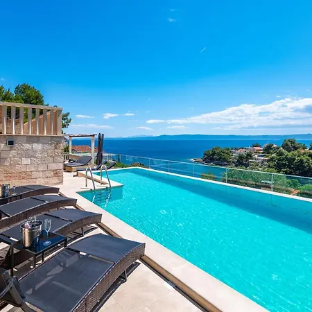 Villa Kadena - Luxury Seaside With Private Heated Pool *