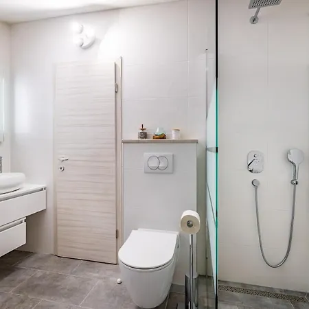 Kadena - Luxury Seaside With Private Heated Pool Villa Selca (Brac)